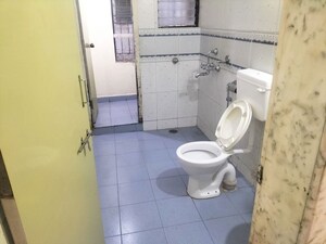 Bathroom in 3 BHK Apartment at Devi Vijay Park, Kondhwa – for Rent