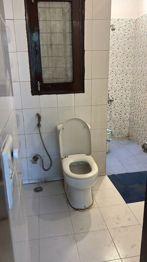 Bathroom in 3 BHK Villa at Sector 23 – for Rent