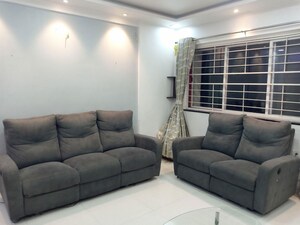 Bedroom in 2 BHK Apartment at Woodland Apartments, Kothrud – for Rent