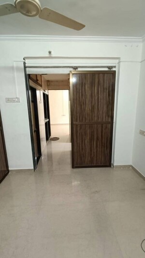 Room in 1 BHK Apartment at Anand Nagar Dahisar – for Rent
