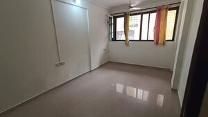 Room in 1 BHK Apartment at Anand Nagar Dahisar – for Rent
