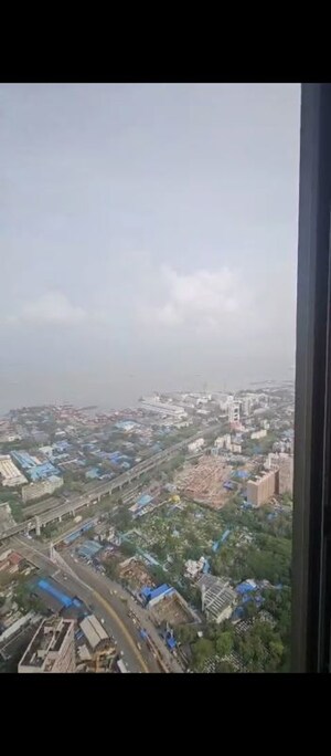 Plot Area in 5 BHK Apartment at Piramal Aranya, Byculla – for Sale