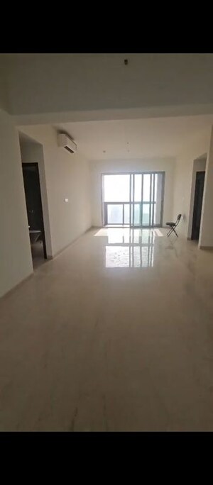 Room in 5 BHK Apartment at Piramal Aranya, Byculla – for Sale