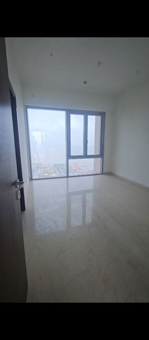 Room in 5 BHK Apartment at Piramal Aranya, Byculla – for Sale