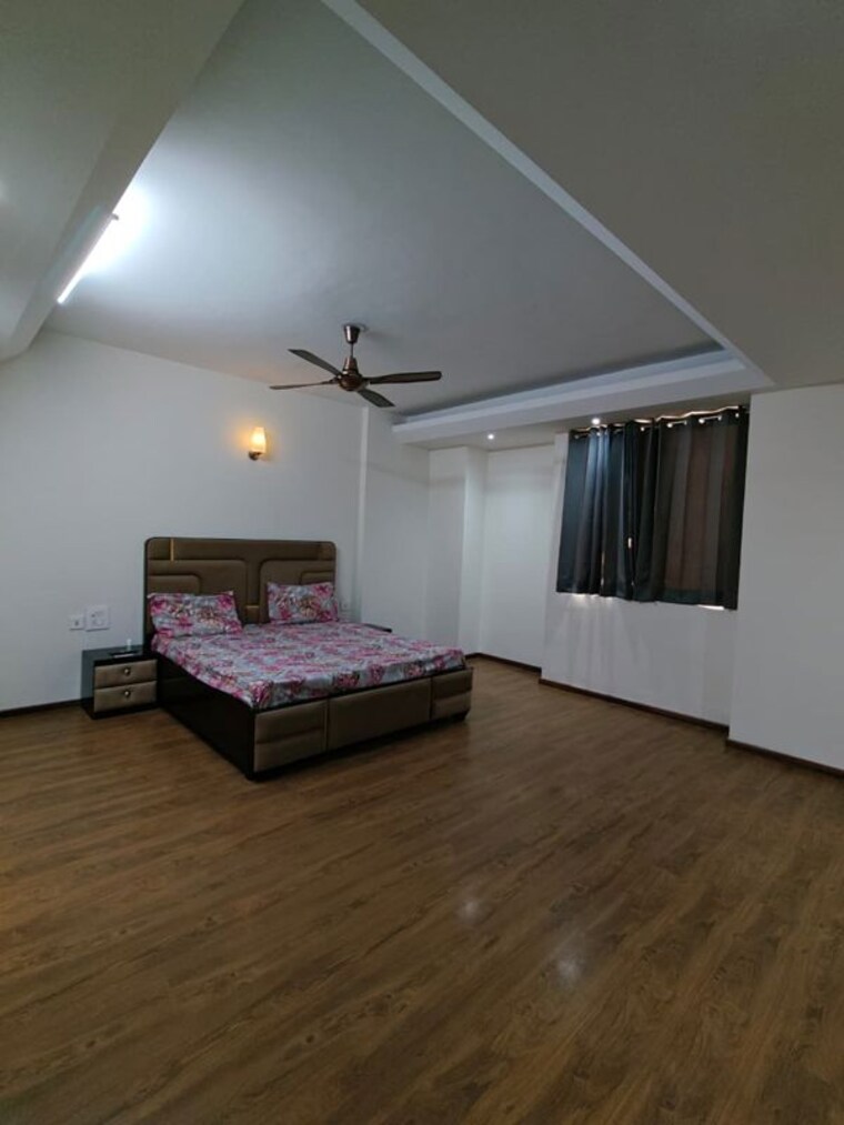 Room, pakhowal road 4 Bedroom 4580 Sq.Ft. Penthouse In Pakhowal Road Ludhiana 10659431