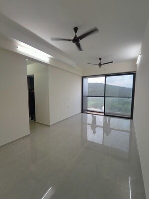 2 BHK Apartment For Rent in Dhamji Shamji Mahavir Spring Tulip Phase 1, Pokhran Road No Two