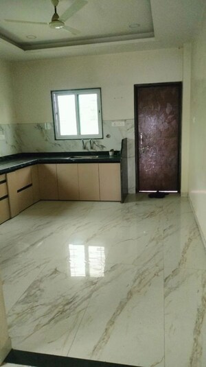 Room in 2 BHK Apartment at Medical Square – for Rent