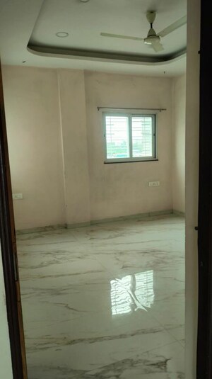 Room in 2 BHK Apartment at Medical Square – for Rent