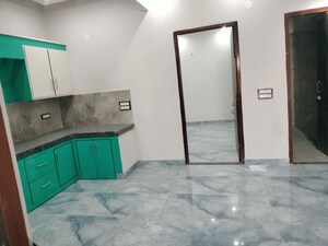 Room in 3 BHK Independent House at Sector 21 – for Rent