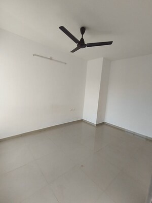 Room in 2 BHK Apartment at Puraniks Tokyo Bay, Kasarvadavali – for Rent