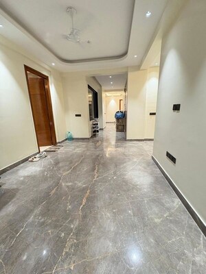 Room in 3 BHK Builder Floor at Sector 65 – for Rent
