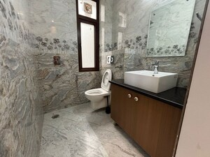 Bathroom in 2 BHK Builder Floor at Sector 43 – for Rent