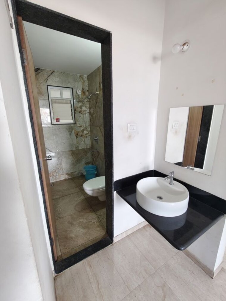 Bathroom, tirupati-regalia 2 Bedroom 757 Sq.Ft. Apartment In Vishrantwadi Pune 10659575