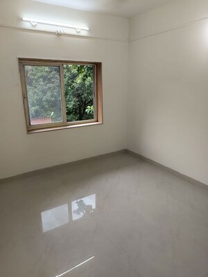 Room in 2 BHK Apartment at Kasturba Housing Society, Vishrantwadi – for Rent