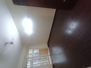 Room in 2 BHK Apartment at Mahagun Mywoods, Sector 16c Greater Noida – for Rent