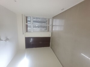 Room in 2 BHK Apartment at Mahagun Mywoods, Sector 16c Greater Noida – for Rent