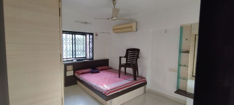 Bedroom, ghod dhod road 4 Bedroom 2000 Sq.Ft. Apartment In Ghod Dhod Road Surat 10659565