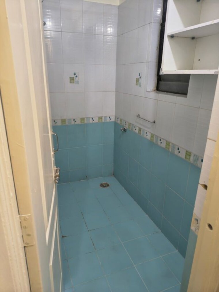 Bathroom, vishrantwadi 2 Bedroom 1000 Sq.Ft. Apartment In Vishrantwadi Pune 10659600