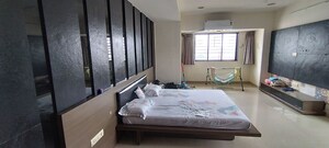 Bedroom in 5 BHK Apartment at Piplod – for Rent