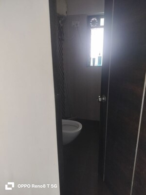 Furnished Amenities in 2 BHK Apartment at Cosmopolis Tower, Andheri West – for Rent