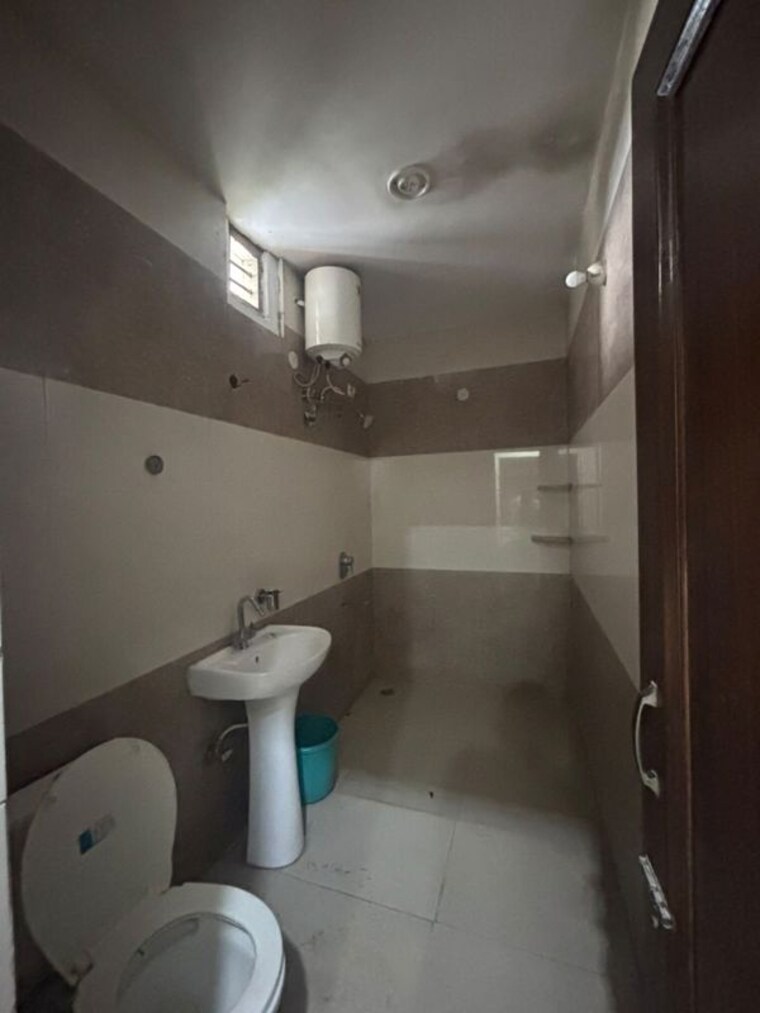 Team Area, motia-aerogreens 2 Bedroom 1250 Sq.Ft. Builder Floor In Dyalpur Zirakpur 10659666