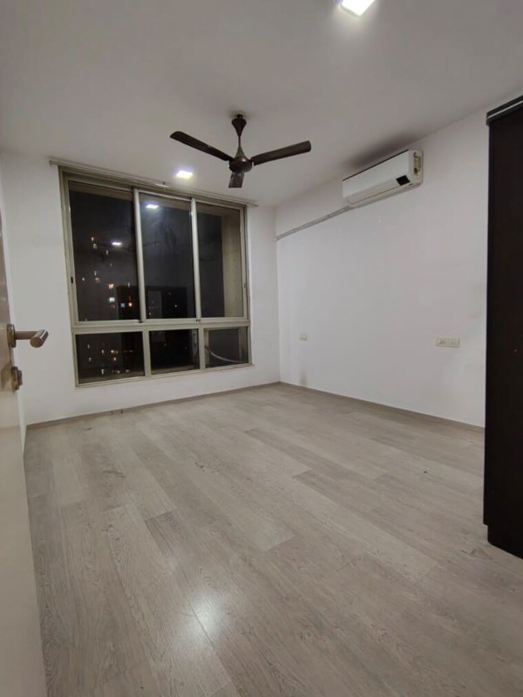 Room, hiranandani-estate-carlton 3 Bedroom 1850 Sq.Ft. Apartment In Ghodbunder Road Thane 10659668