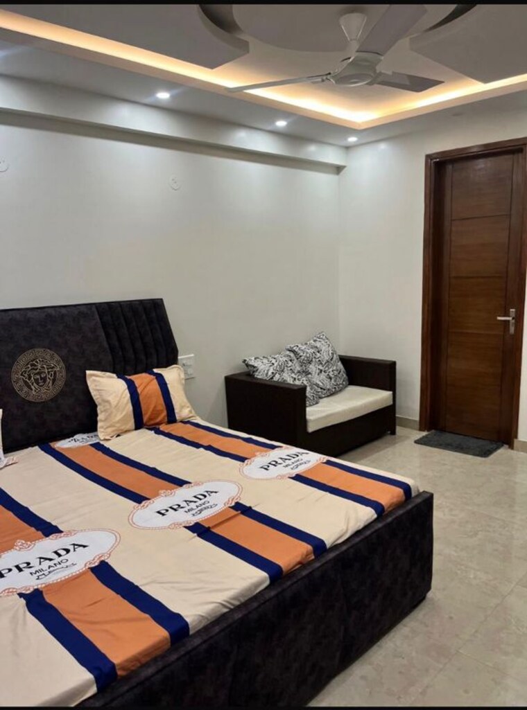 Bedroom, hong-kong-bazaar 3 Bedroom 240 Sq.Yd. Builder Floor In Sector 57 Gurgaon 10659673