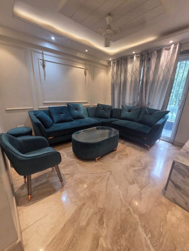 Living Room, hong-kong-bazaar 3 Bedroom 240 Sq.Yd. Builder Floor In Sector 57 Gurgaon 10659673