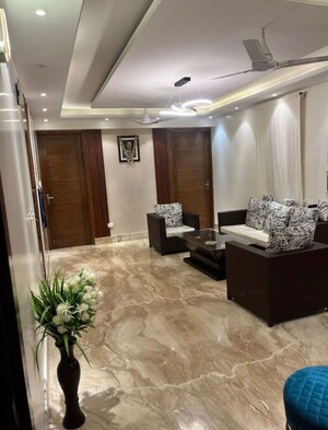 Living Room in 3 BHK Builder Floor at Hong Kong Bazaar, Sector 57 – for Sale