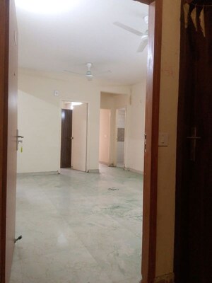 Room in 2 BHK Apartment at Signature Orchard Avenue 2, Sector 93 – for Rent