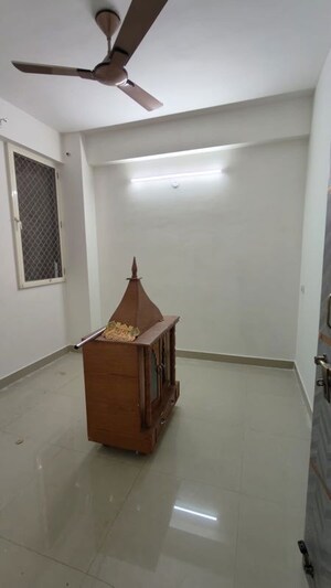 Furnished Amenities in 2 BHK Apartment at Vashisht Heights, Sector 87 – for Rent