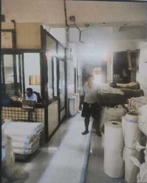   Shop at Masjid Bunder – for Sale