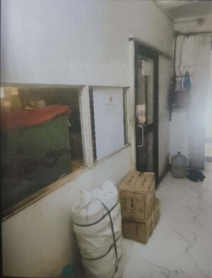   Shop at Masjid Bunder – for Sale