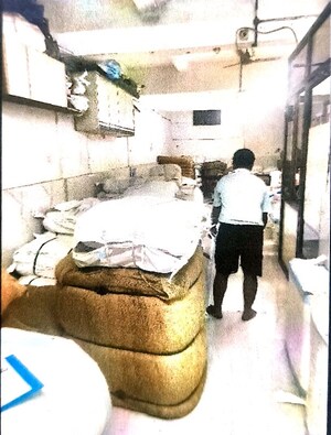   Shop at Masjid Bunder – for Sale