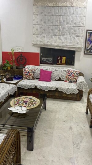 1 BHK Independent House For Rent in Sector 4