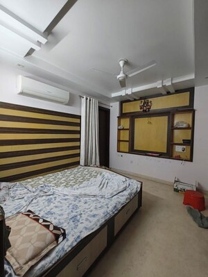 Bedroom in 3 BHK Builder Floor at Chittaranjan Park – for Rent