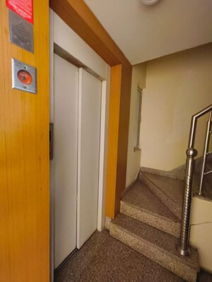 Building Lobby in 3 BHK Builder Floor at Chittaranjan Park – for Rent