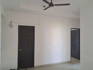 Room in 3 BHK Apartment at Siddharth Vihar – for Rent