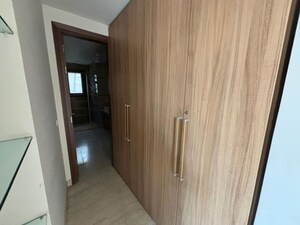 Room in 4 BHK Builder Floor at Panchsheel Park – for Sale