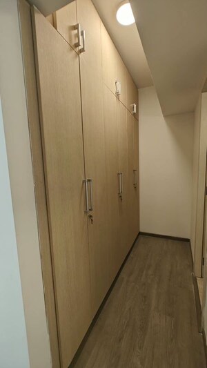Bathroom in 4 BHK Apartment at Bestech Park View City 1, Sector 48 – for Sale