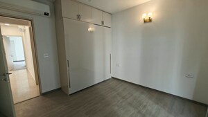 Room in 4 BHK Apartment at Bestech Park View City 1, Sector 48 – for Sale