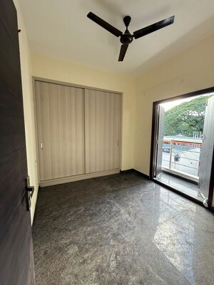 Room in 2 BHK Apartment at Koramangala – for Rent
