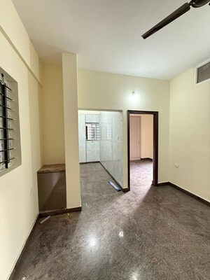 Room in 2 BHK Apartment at Koramangala – for Rent