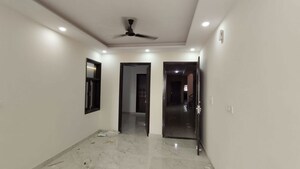 Room in 2 BHK Builder Floor at Saket – for Rent