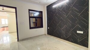 Room in 2 BHK Builder Floor at Saket – for Rent