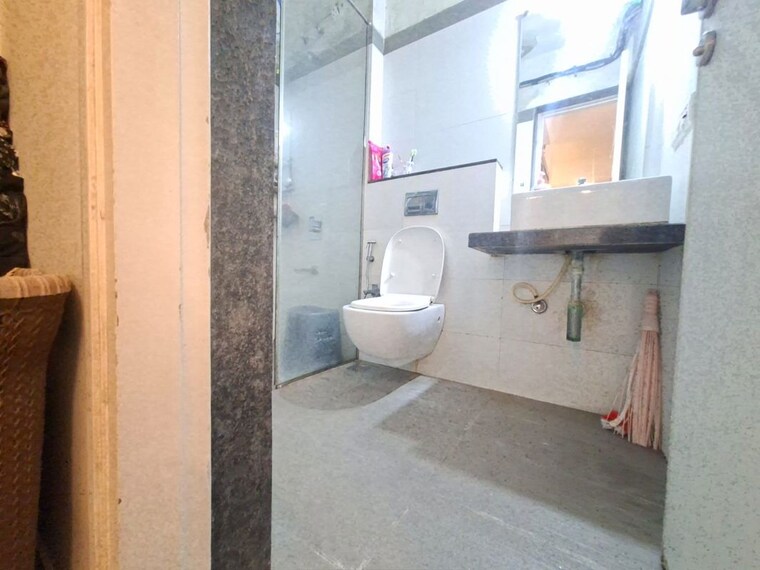 Bathroom, rustomjee-urbania-azziano 2 Bedroom 831 Sq.Ft. Apartment In Thane West Thane 10659931