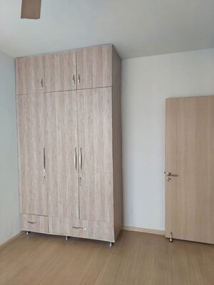 Room in 4 BHK Apartment at DLF New Town Heights I, Sector 90 – for Rent
