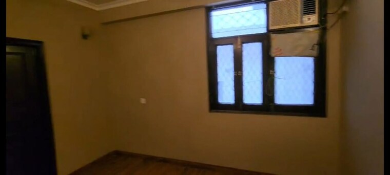 Room, greater kailash ii 4 Bedroom 400 Sq.Ft. Builder Floor In Greater Kailash ii Delhi 10659947