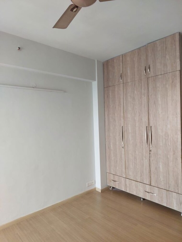 Room, dlf-new-town-heights-i 4 Bedroom 2364 Sq.Ft. Apartment In Sector 90 Gurgaon 10659958
