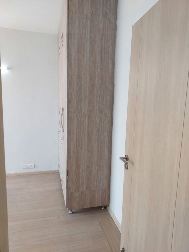 Bathroom, dlf-new-town-heights-i 4 Bedroom 2364 Sq.Ft. Apartment In Sector 90 Gurgaon 10659958